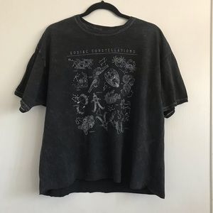 ❌SOLD❌NWOT Zodiac Signs Acid Wash Graphic Tee